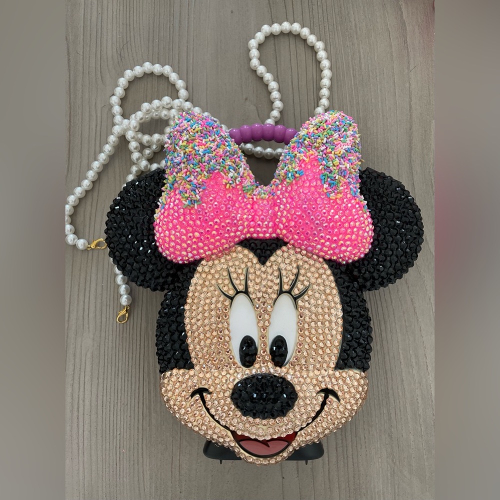 Minnie Mouse Purse - Picture 2 of 2